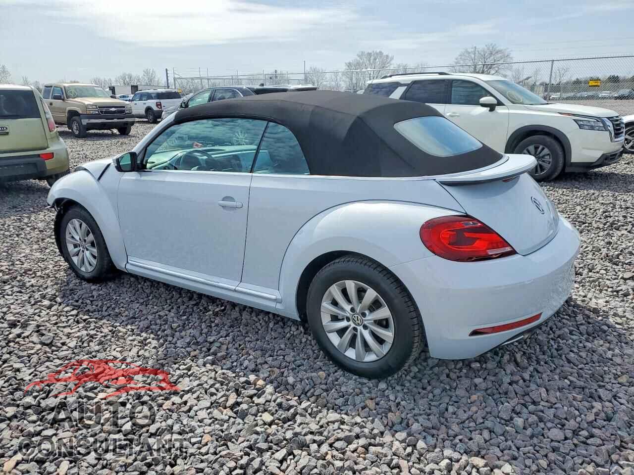 VOLKSWAGEN BEETLE 2017 - 3VW517AT6HM805110