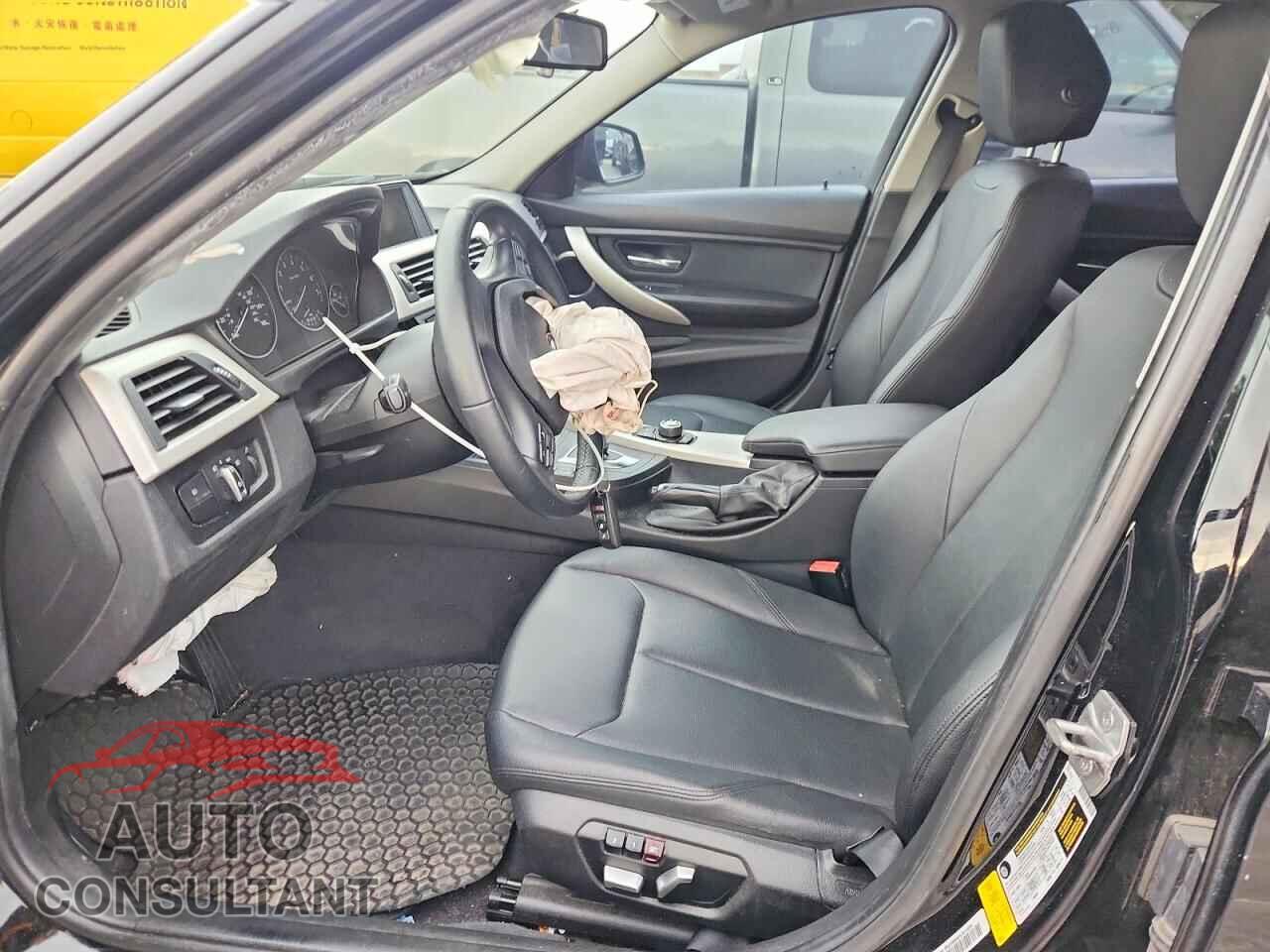 BMW 3 SERIES 2016 - WBA8E1G54GNU11231