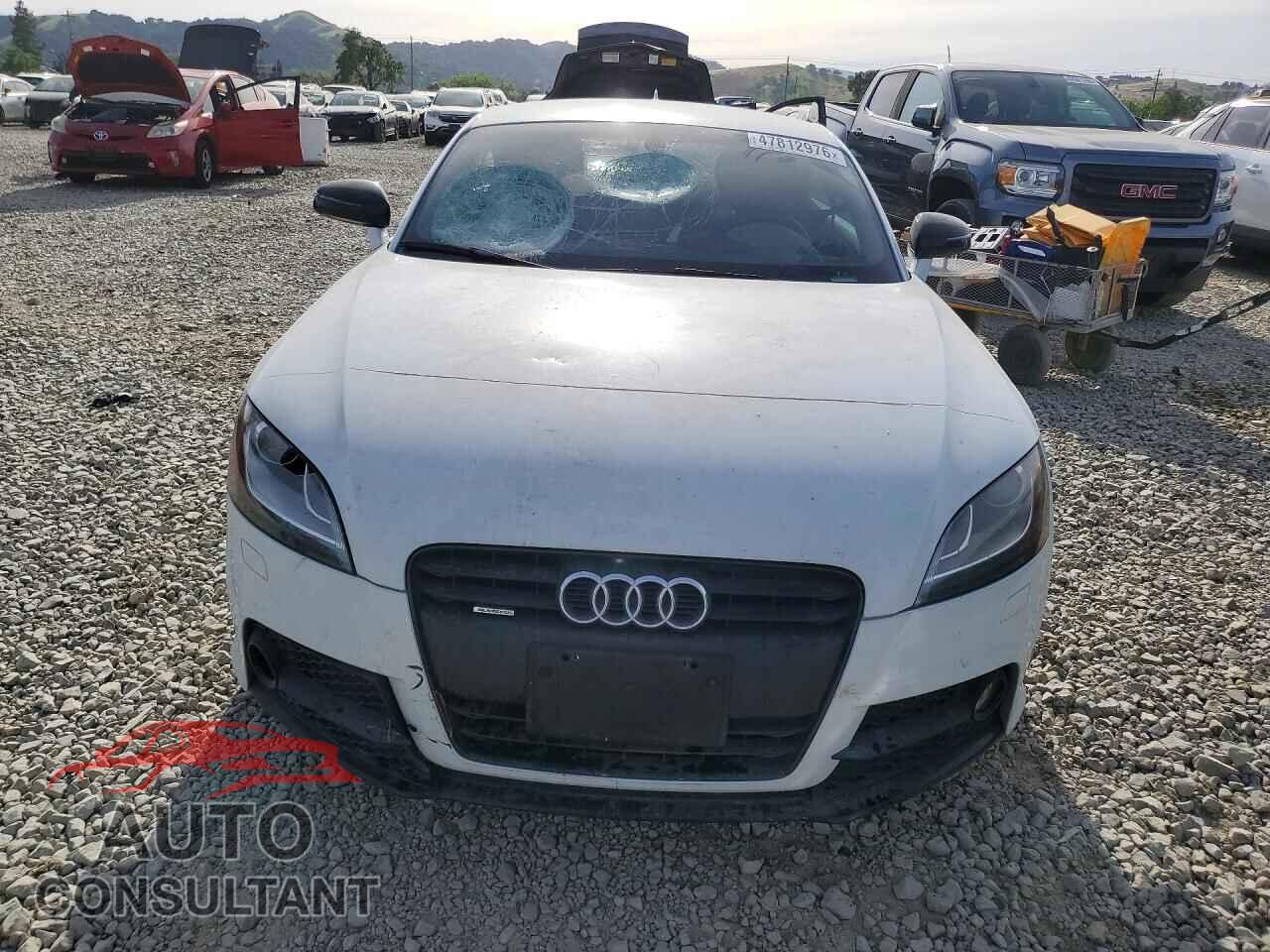 AUDI TT 2014 - TRUBFAFK5E1005093
