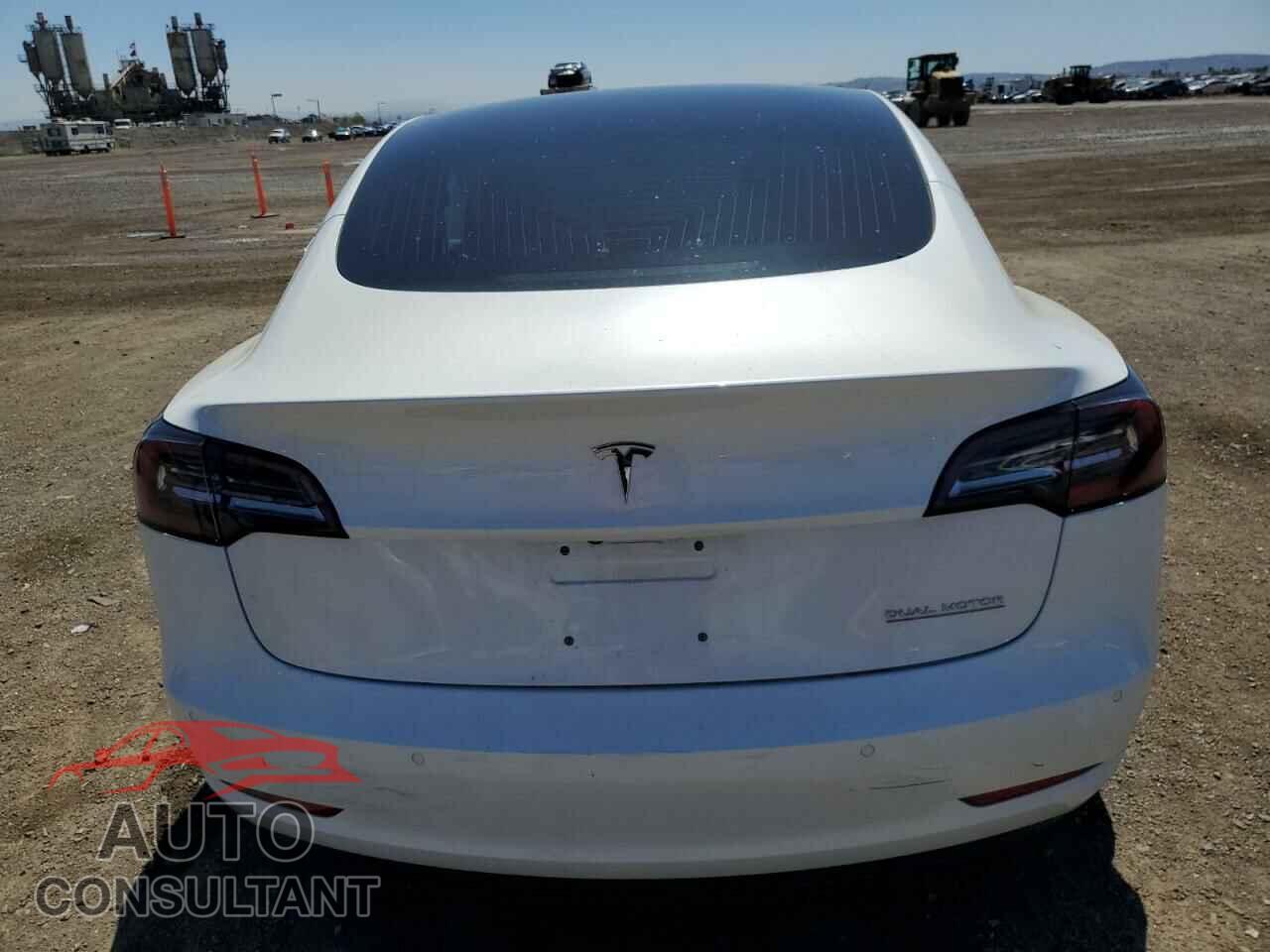 TESLA MODEL 3 2018 - 5YJ3E1EB1JF081740