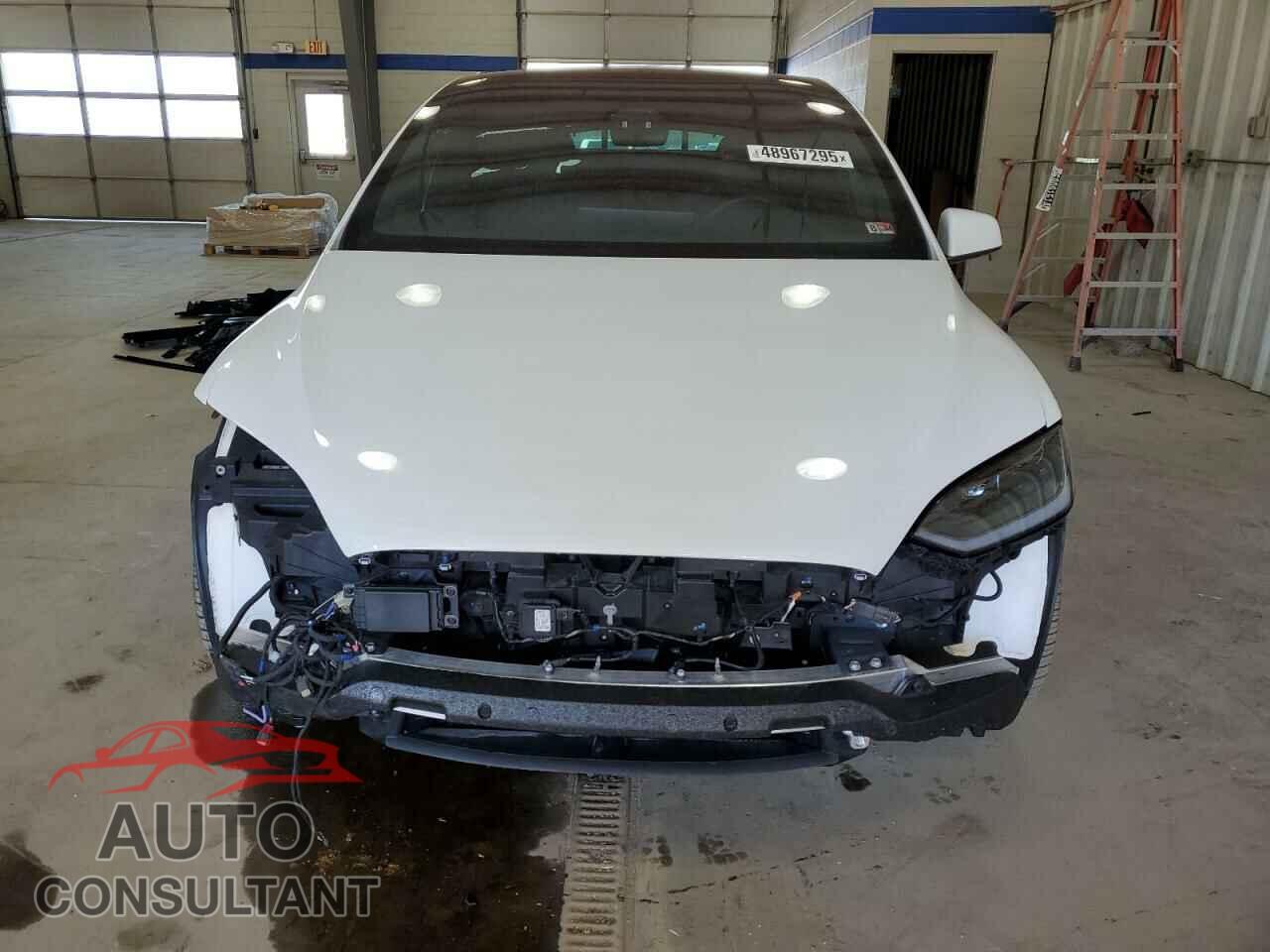 TESLA MODEL X 2023 - 7SAXCBE52PF408066