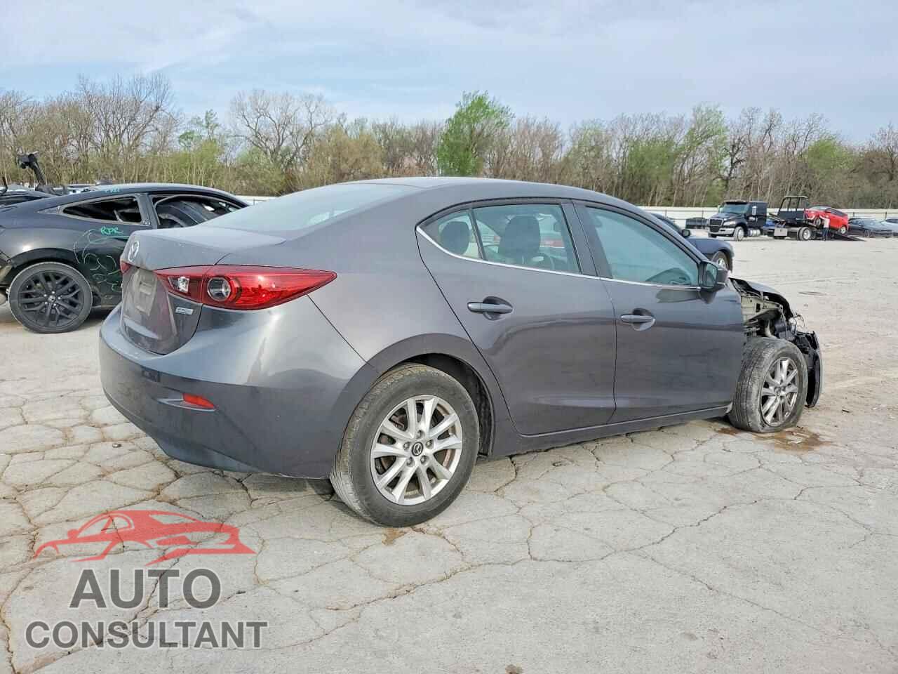 MAZDA 3 2018 - 3MZBN1U77JM228564