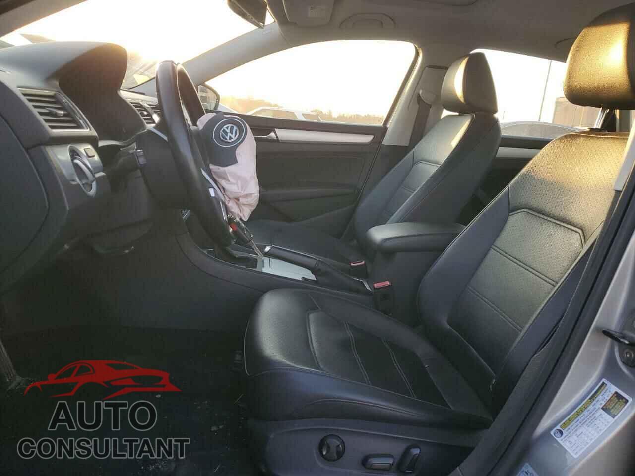 VOLKSWAGEN PASSAT 2012 - 1VWBP7A35CC044145