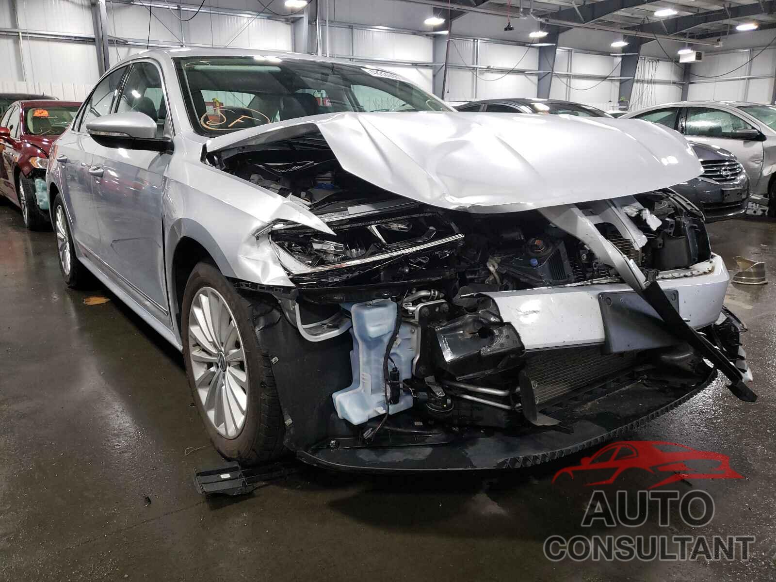 VOLKSWAGEN PASSAT 2017 - 1VWBT7A39HC001849