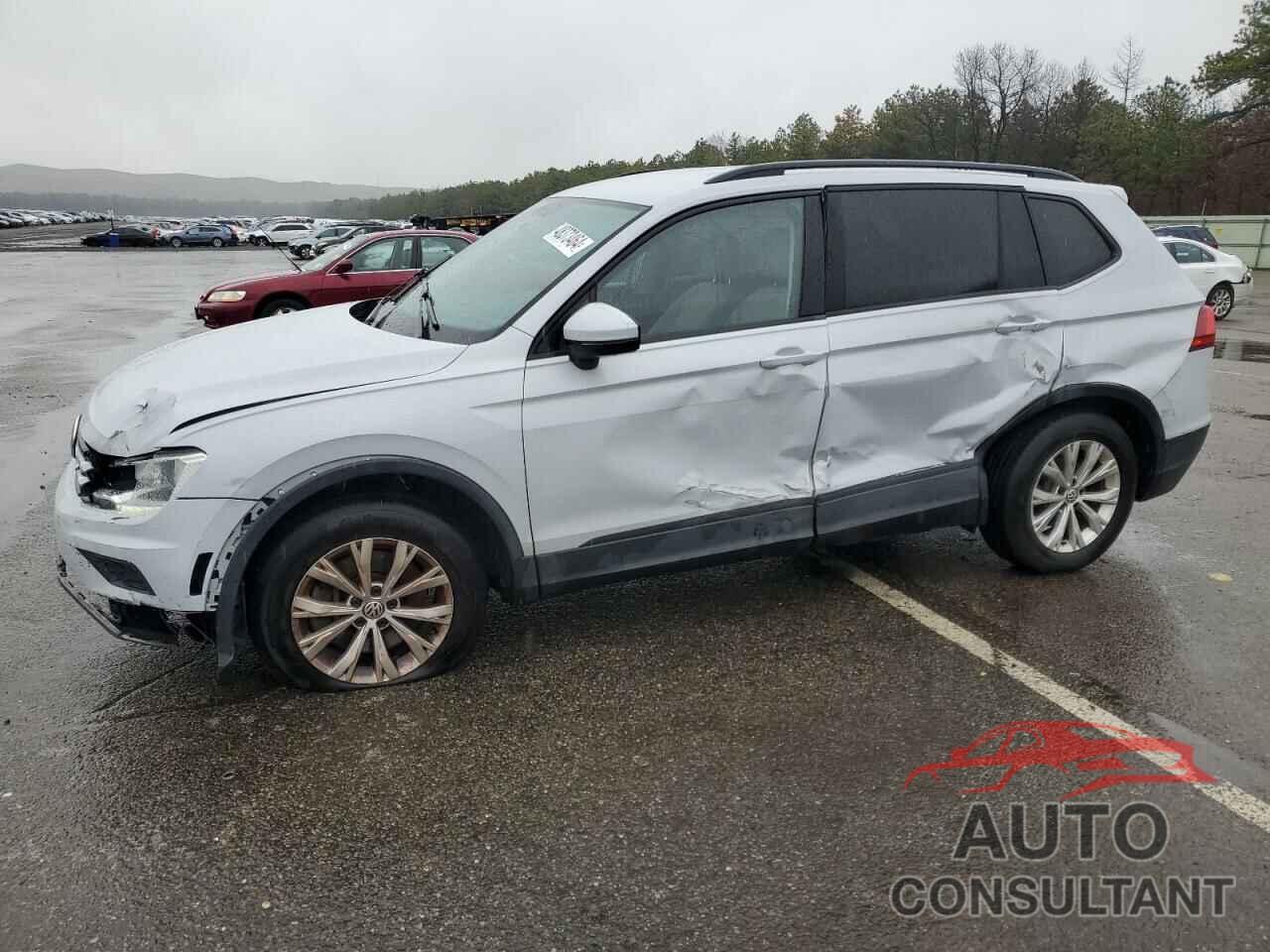 VOLKSWAGEN TIGUAN 2018 - 3VV1B7AX7JM072106