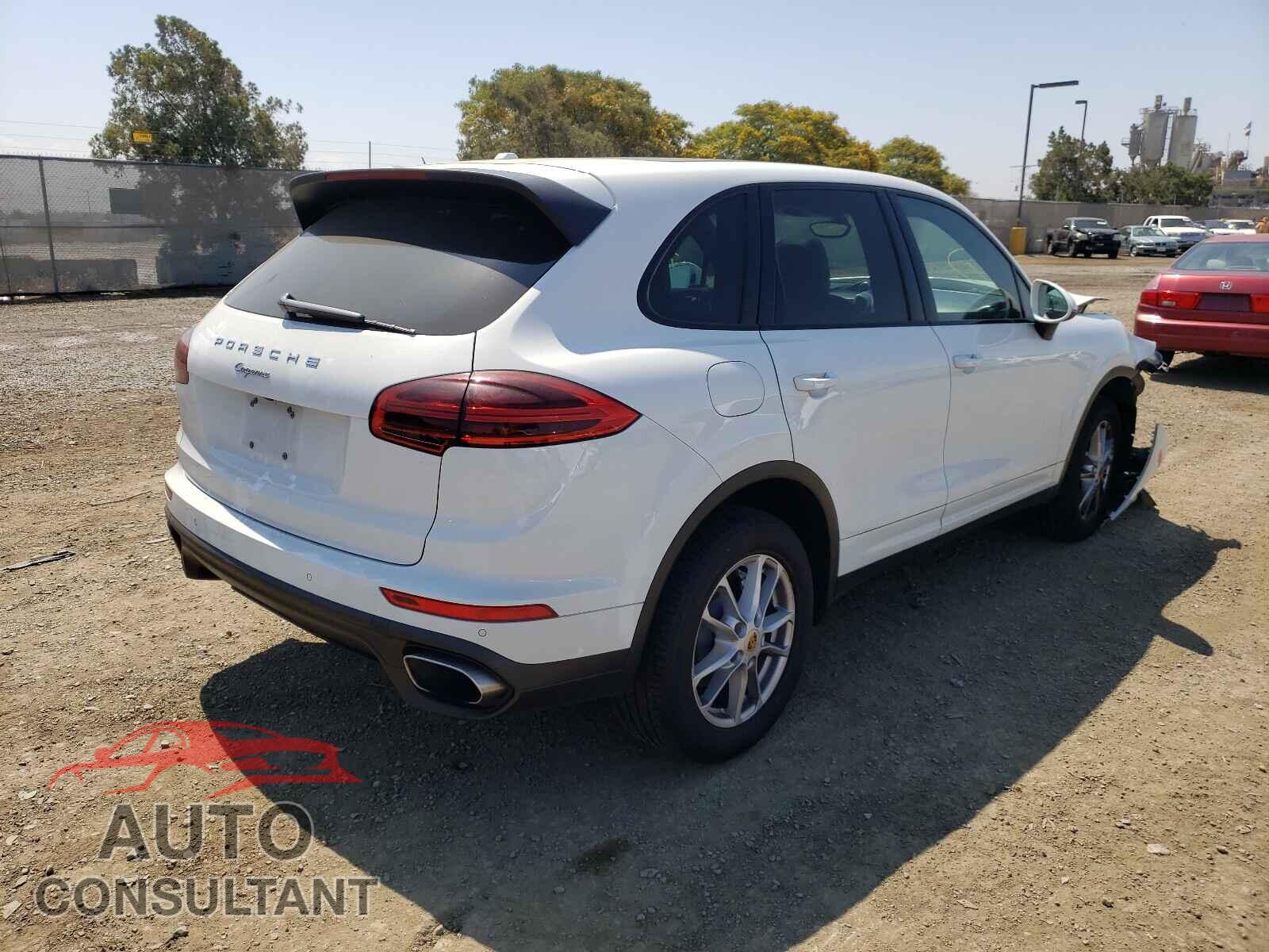 PORSCHE CAYENNE 2016 - WP1AA2A29GKA09208