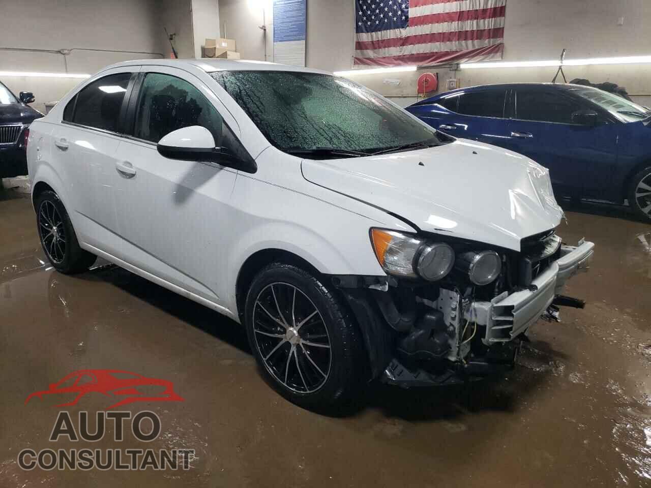 CHEVROLET SONIC 2014 - 1G1JC5SH4E4145398