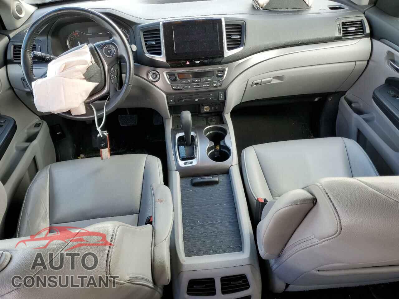 HONDA PILOT 2018 - 5FNYF6H83JB047489