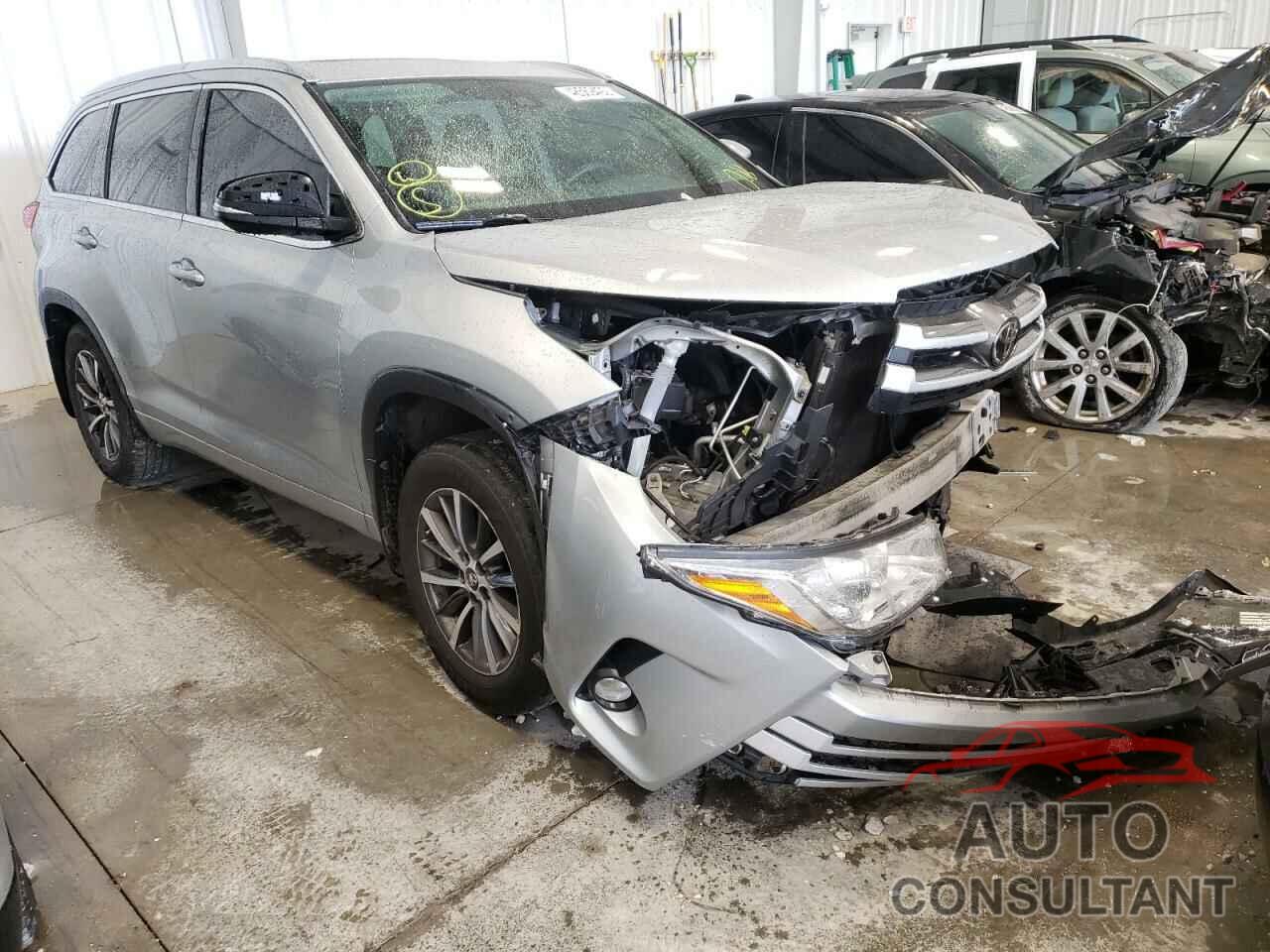 TOYOTA HIGHLANDER 2017 - 5TDJZRFH5HS513085