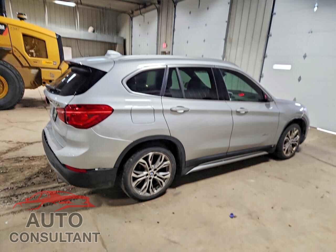 BMW X1 2016 - WBXHT3C34GP885082