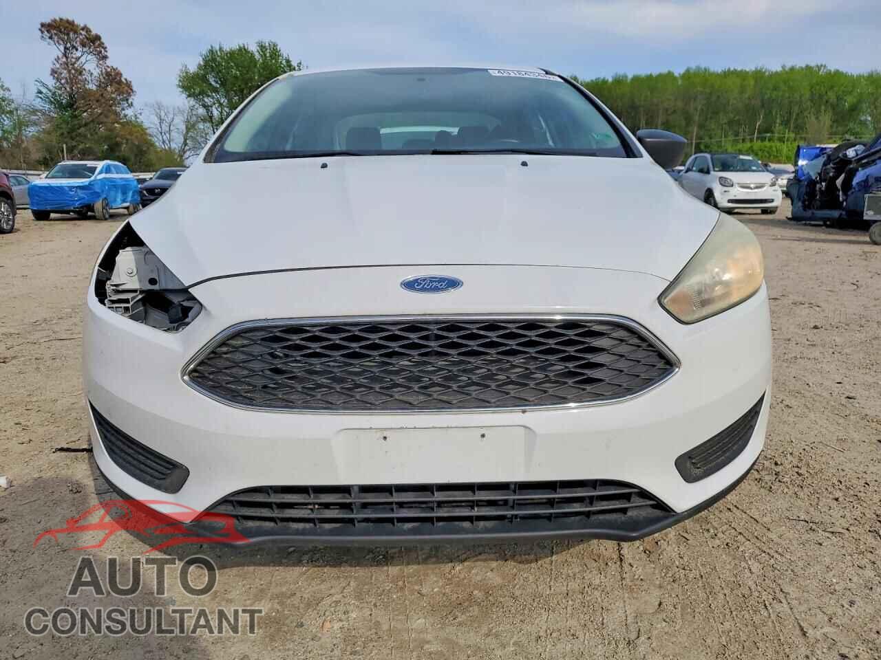 FORD FOCUS 2016 - 1FADP3E26GL325646