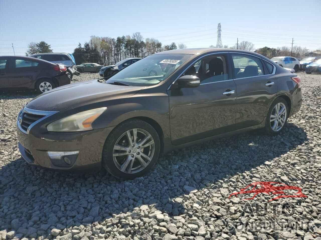 NISSAN ALTIMA 2013 - 1N4BL3AP5DC249112