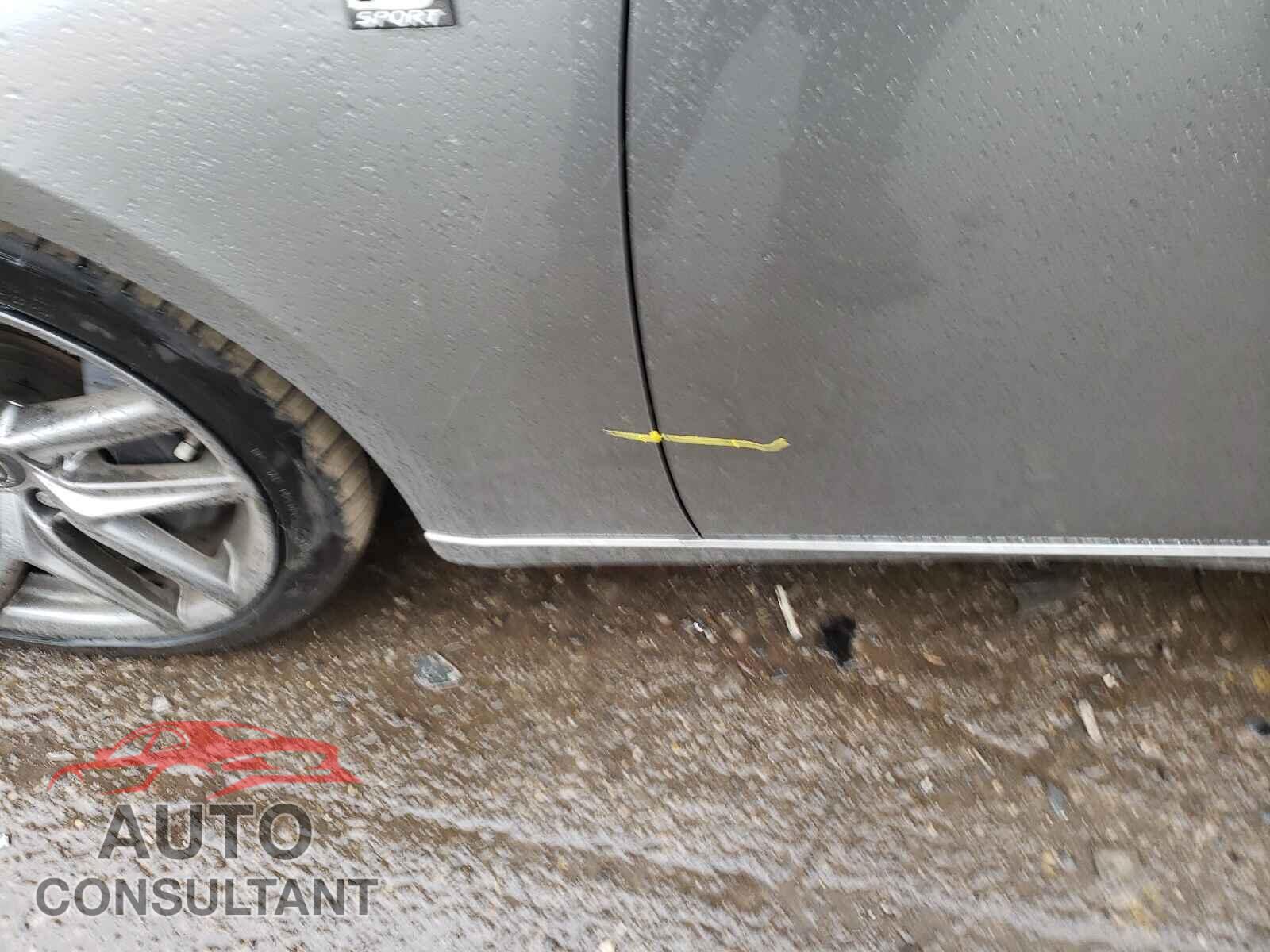 LEXUS IS 2016 - JTHCM1D22G5010026