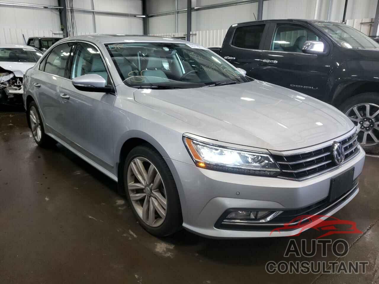 VOLKSWAGEN PASSAT 2017 - 1VWGT7A30HC002510