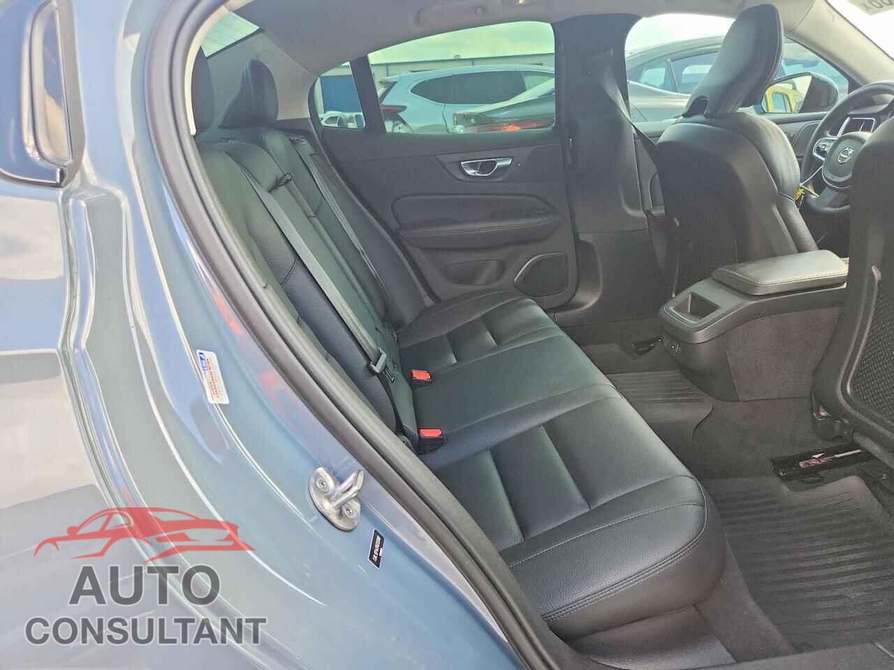 VOLVO S60 2023 - 7JRL12FW3PG252068