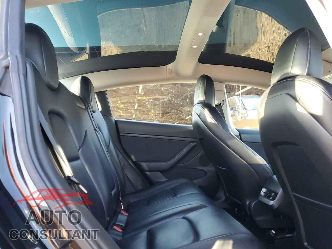 TESLA MODEL 3 2022 - 5YJ3E1EA6NF191129