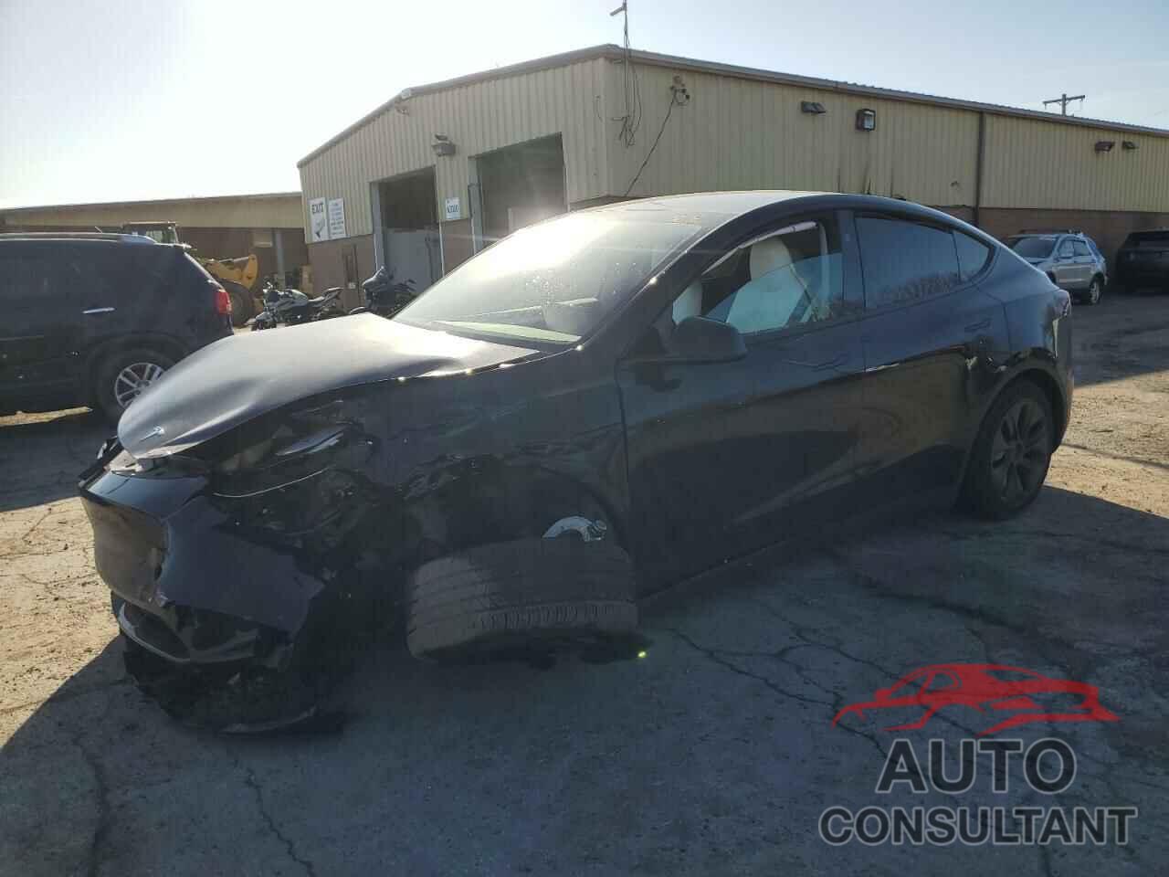 TESLA MODEL Y 2024 - 7SAYGDEE5RF157597