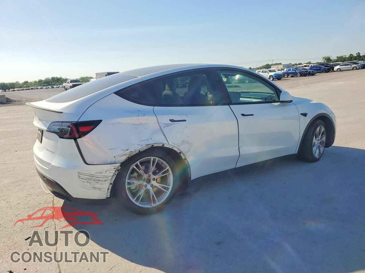 TESLA MODEL Y 2023 - 7SAYGAEE2PF966437