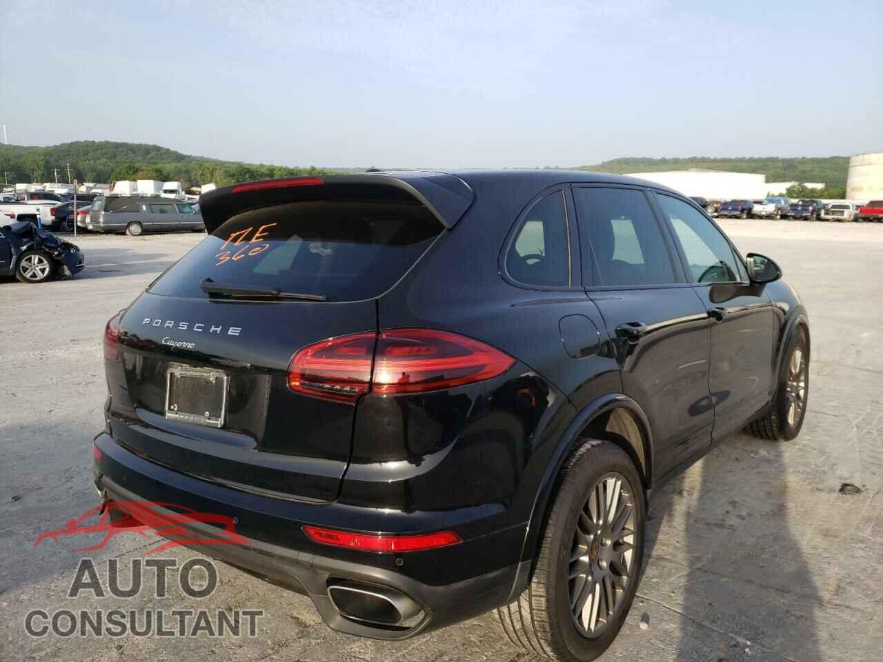 PORSCHE CAYENNE 2018 - WP1AA2A20JKA00954