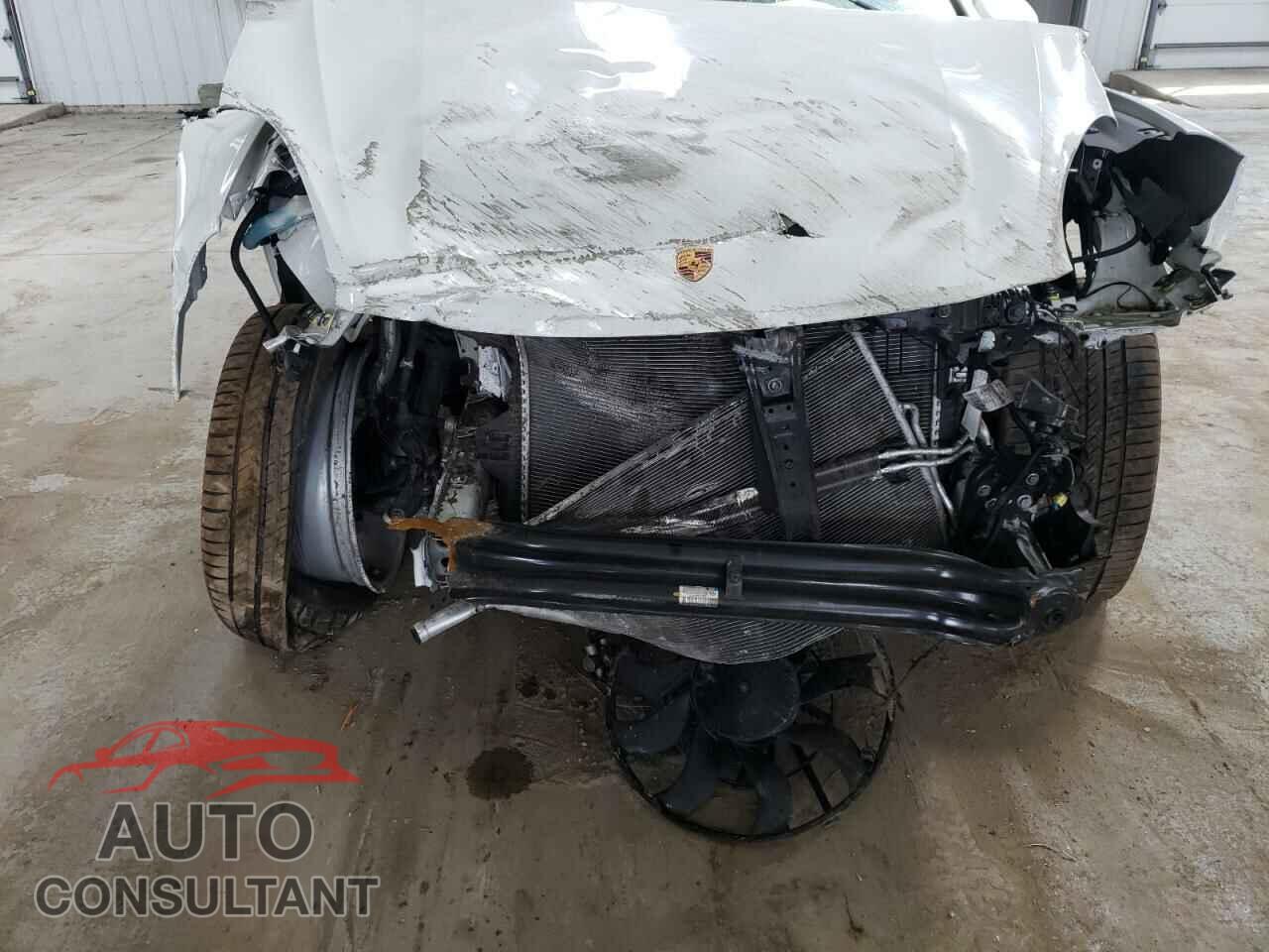 PORSCHE CAYENNE 2017 - WP1AA2A2XHKA81407
