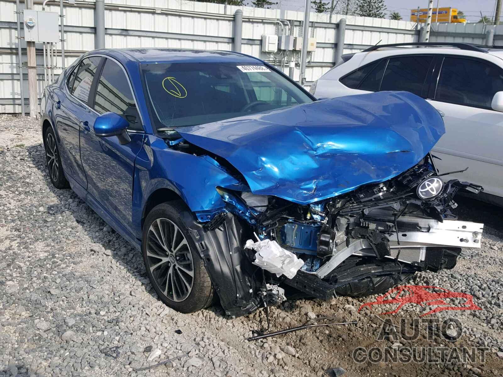 TOYOTA CAMRY 2018 - 4T1B11HK5JU124479