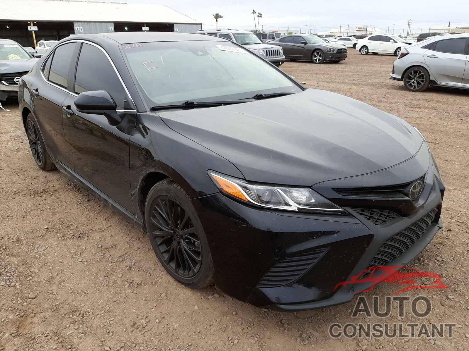 TOYOTA CAMRY 2018 - 4T1B11HK7JU092988