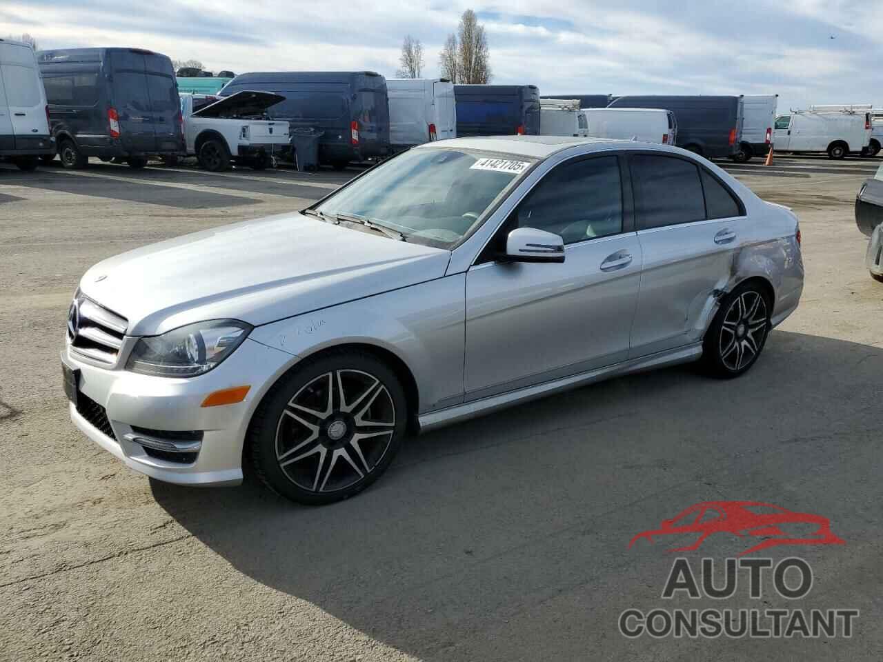 MERCEDES-BENZ C-CLASS 2014 - WDDGF4HB0EG240096