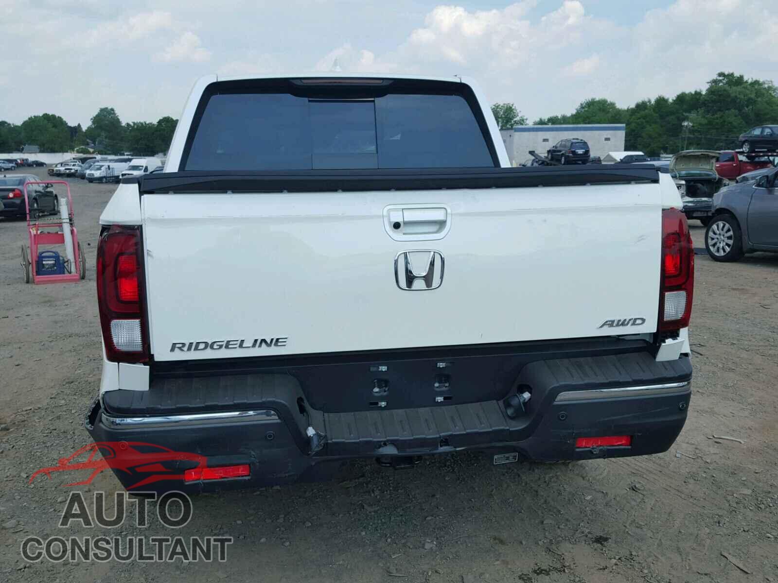 HONDA RIDGELINE 2018 - 5FPYK3F71JB015443