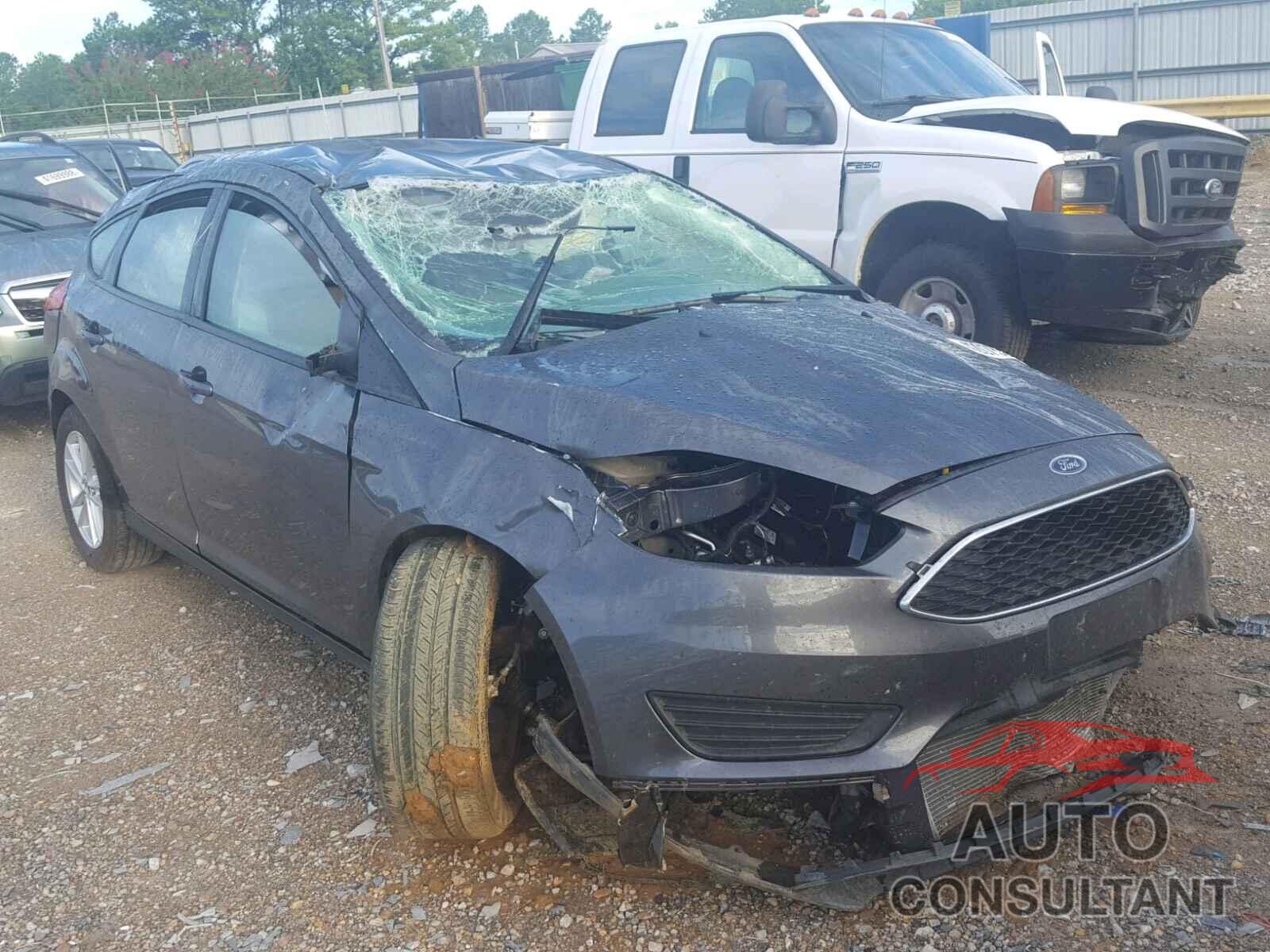 FORD FOCUS 2017 - 1FADP3K26HL294291