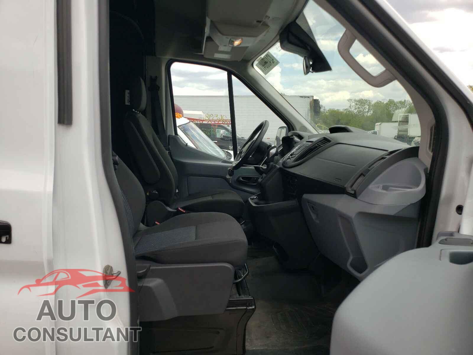 FORD TRANSIT CO 2019 - 1FTYR2CM0KKB07883