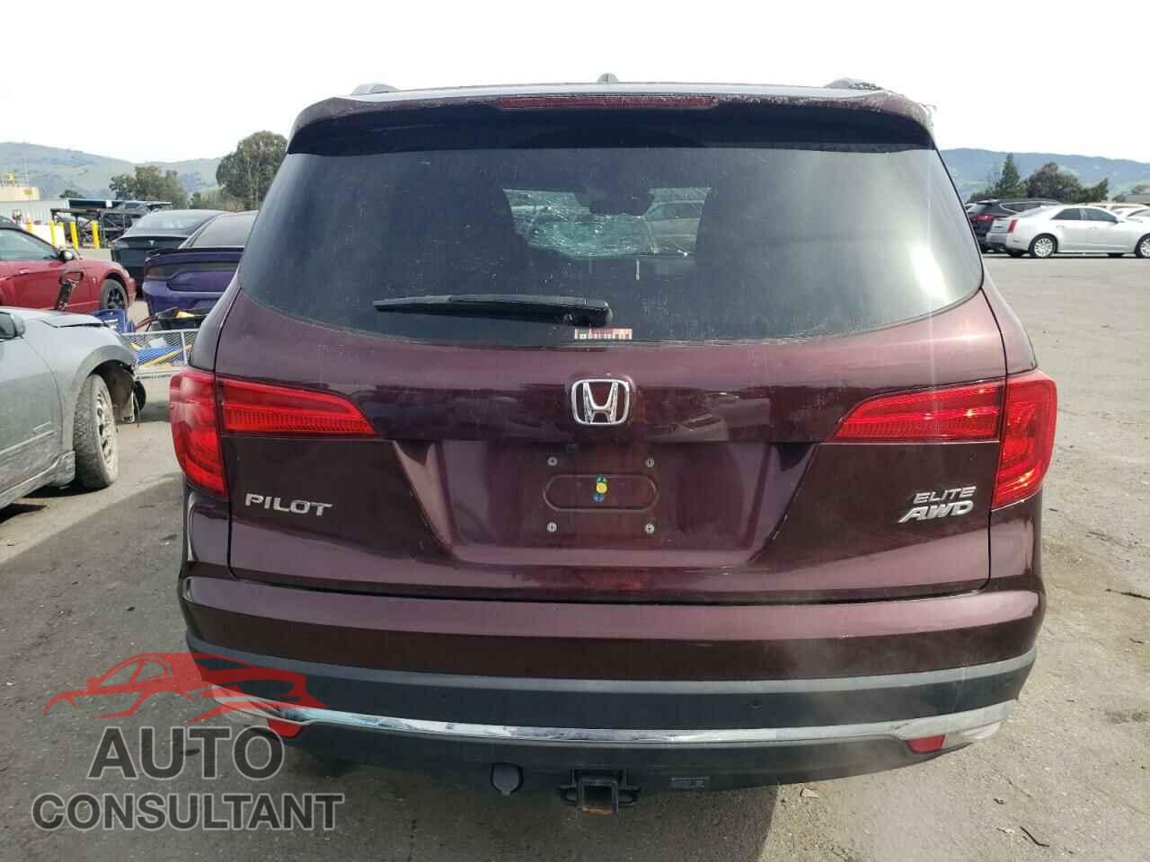 HONDA PILOT 2017 - 5FNYF6H05HB006916