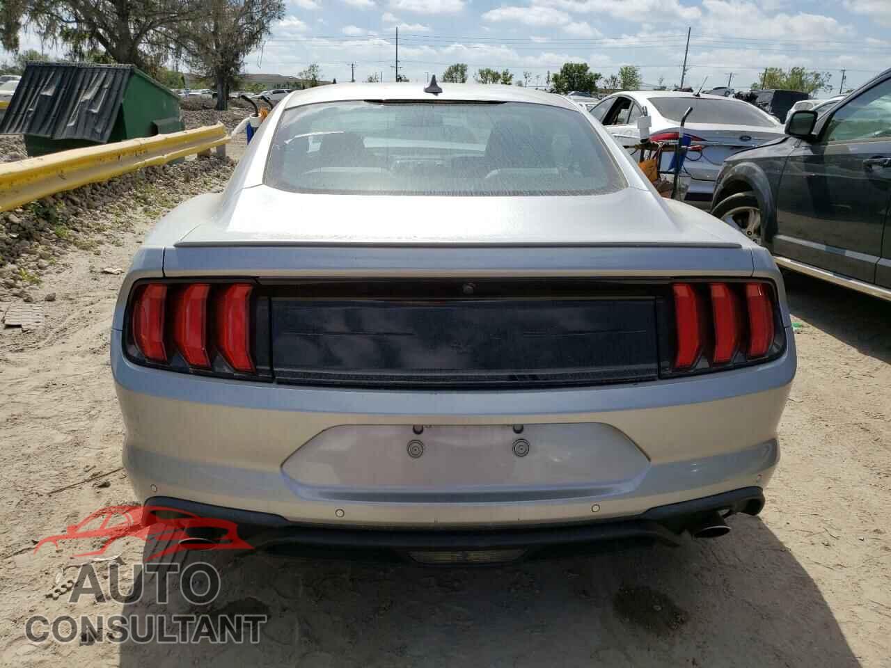 FORD MUSTANG 2020 - 1FA6P8TH0L5136809