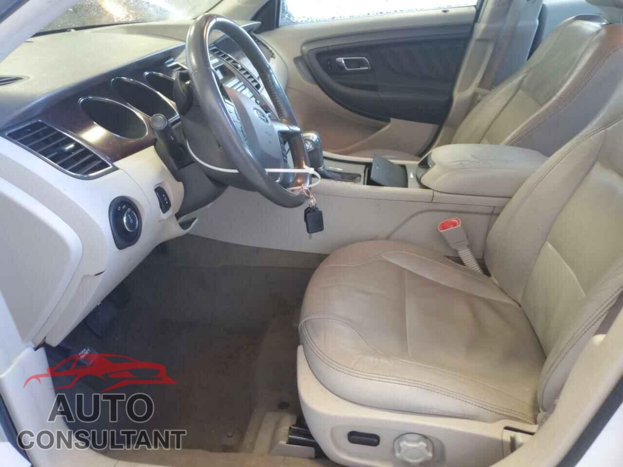 FORD TAURUS 2011 - 1FAHP2EWXBG119312