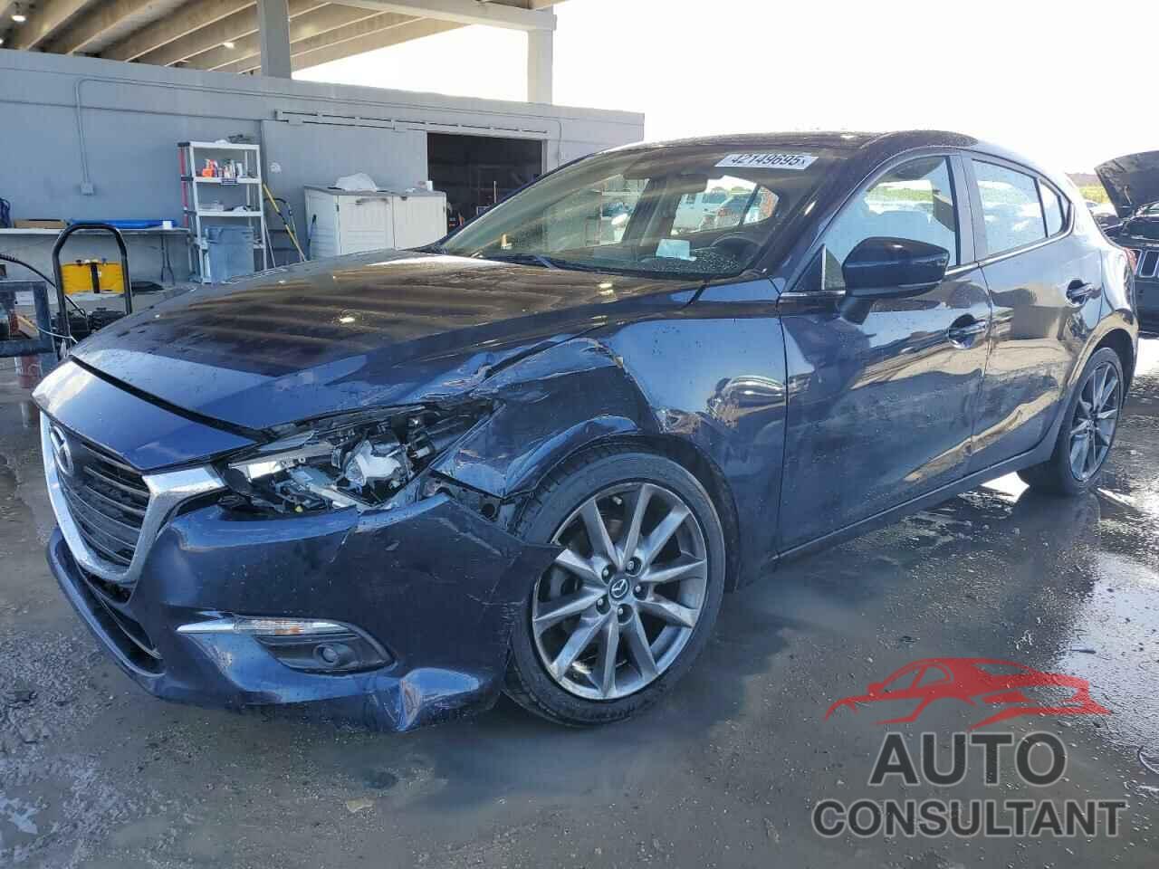 MAZDA 3 2018 - 3MZBN1M32JM161367