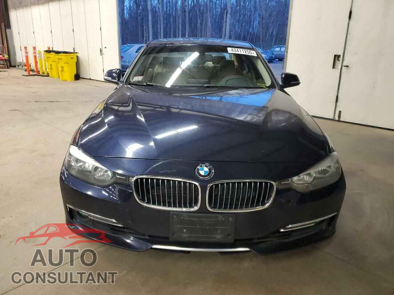 BMW 3 SERIES 2013 - WBA3B3C55DF530111