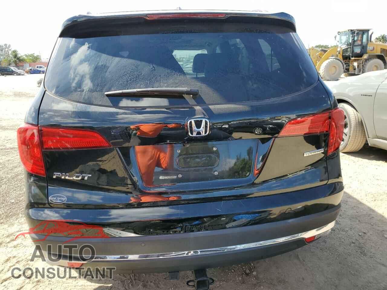 HONDA PILOT 2018 - 5FNYF5H96JB020404