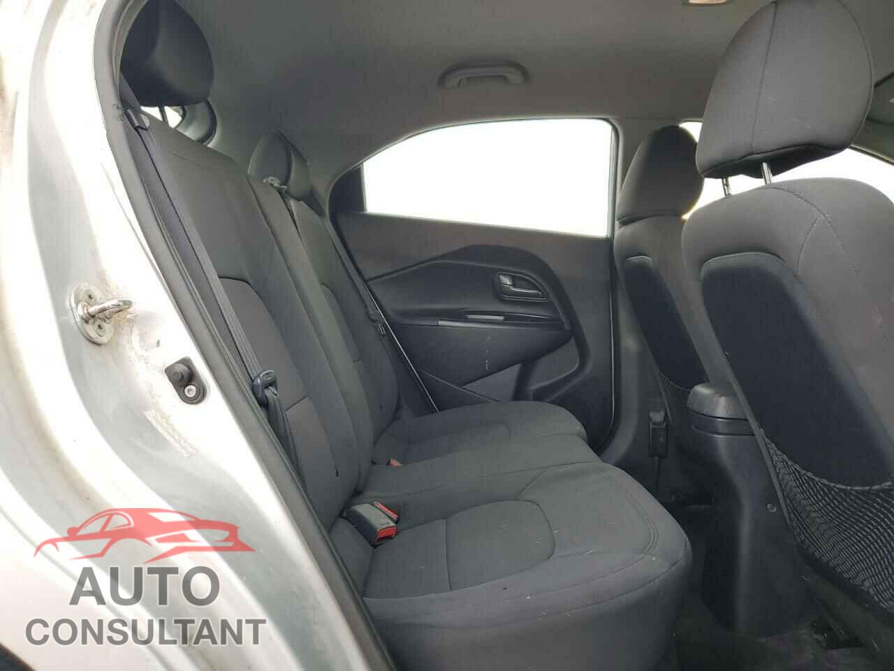 KIA RIO 2015 - KNADN5A33F6428768