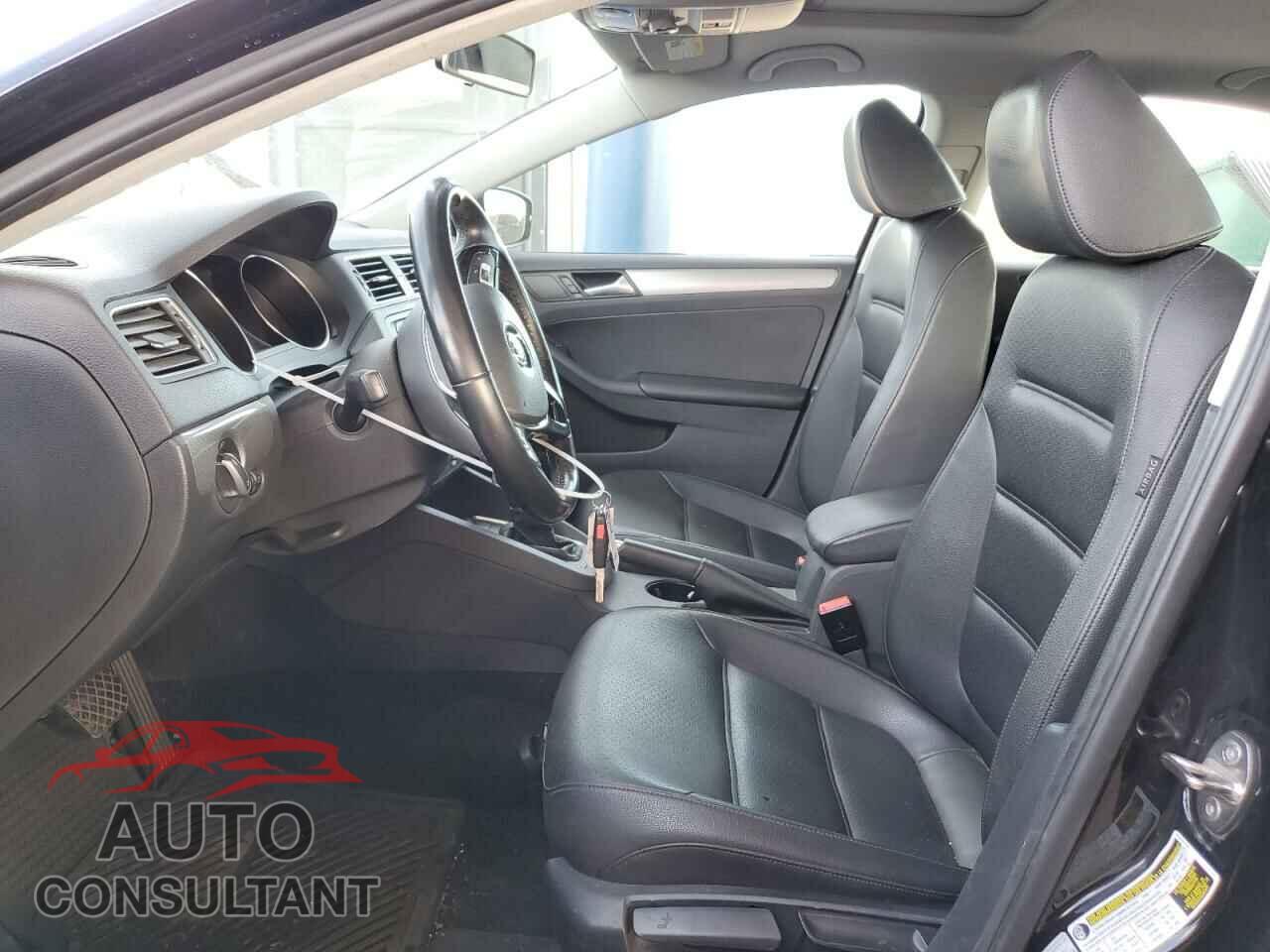 VOLKSWAGEN JETTA 2017 - 3VWDB7AJ8HM348081