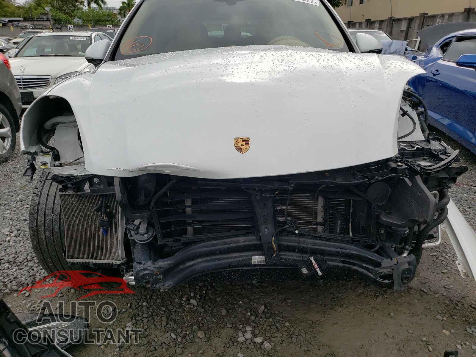 PORSCHE CAYENNE 2016 - WP1AE2A21GLA17723