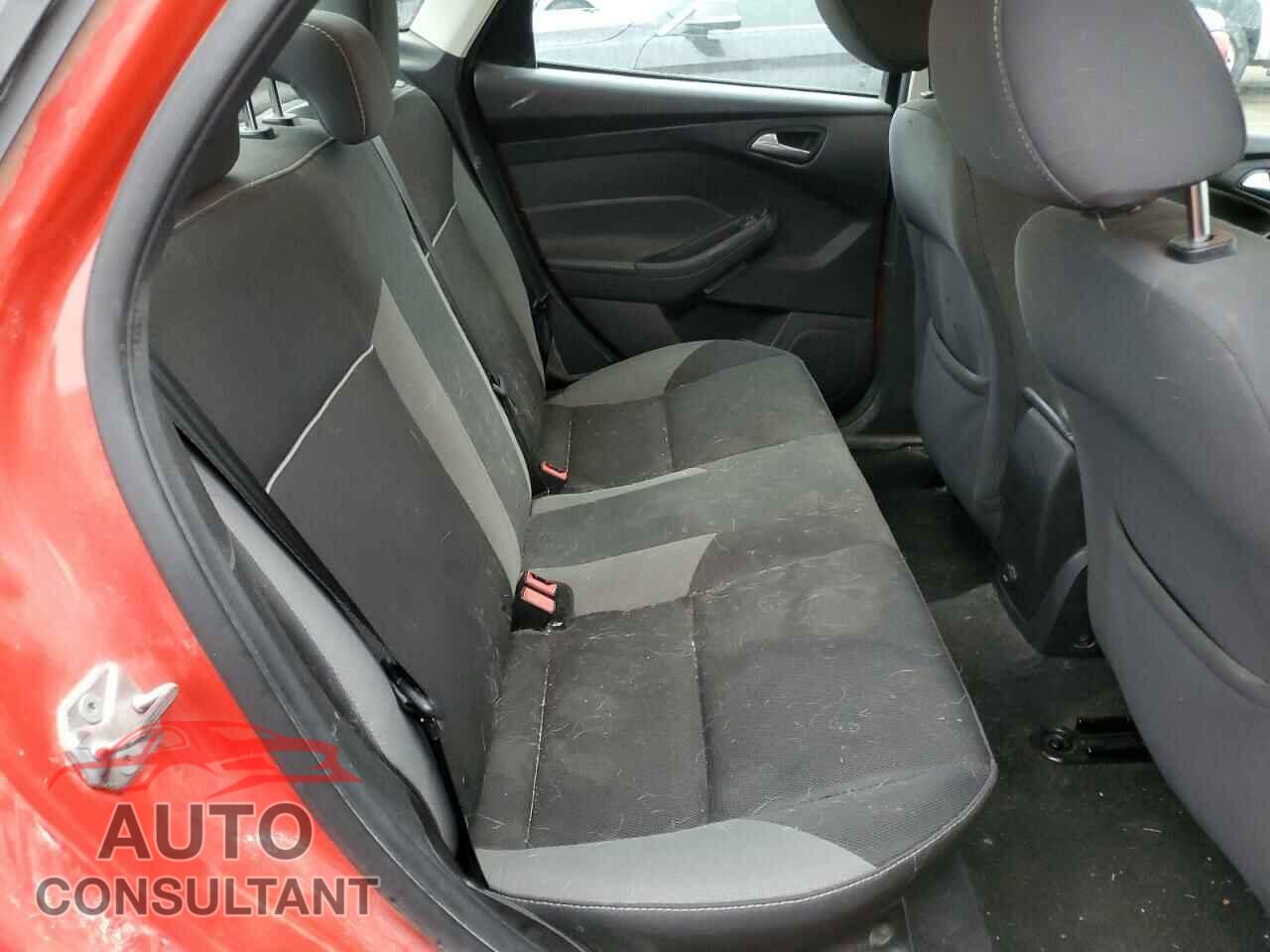 FORD FOCUS 2014 - 1FADP3F24EL342019