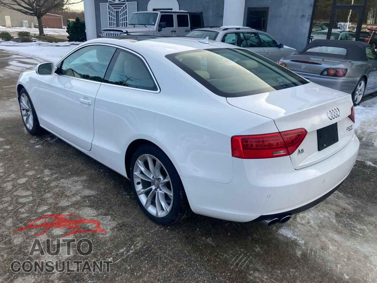 AUDI A5 2014 - WAULFAFR8EA040767