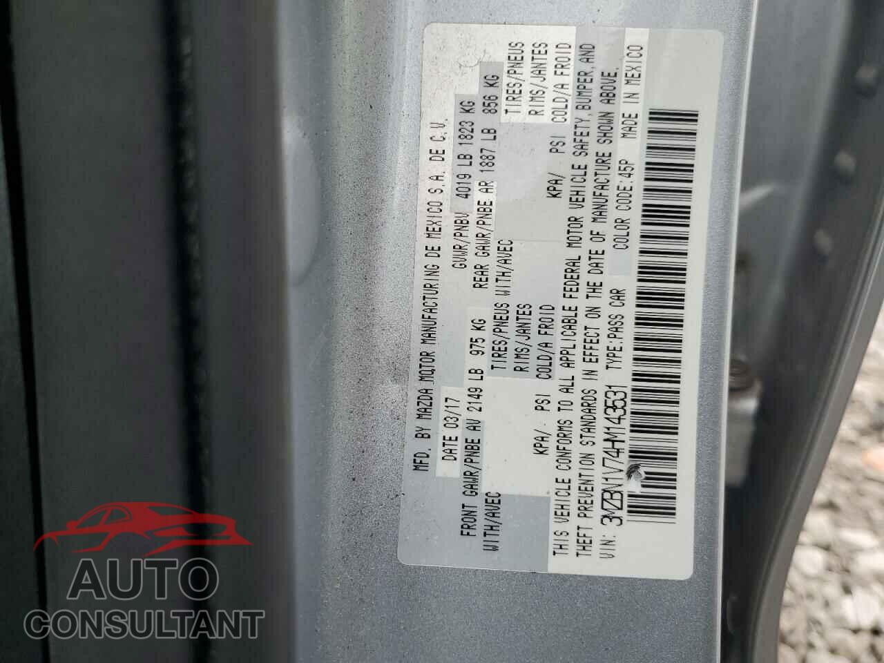 MAZDA 3 2017 - 3MZBN1V74HM143531