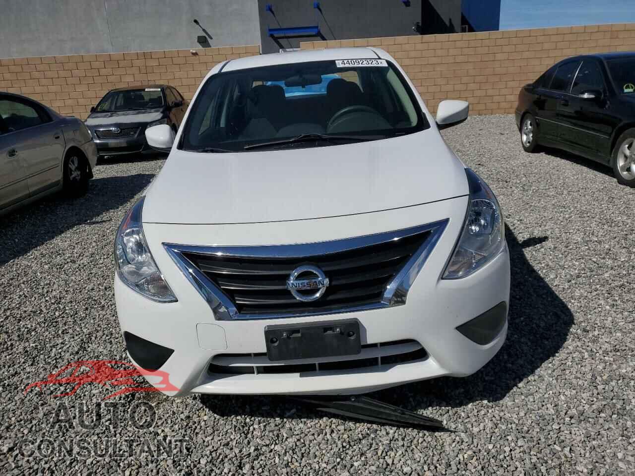 NISSAN VERSA 2017 - 3N1CN7AP1HL888097