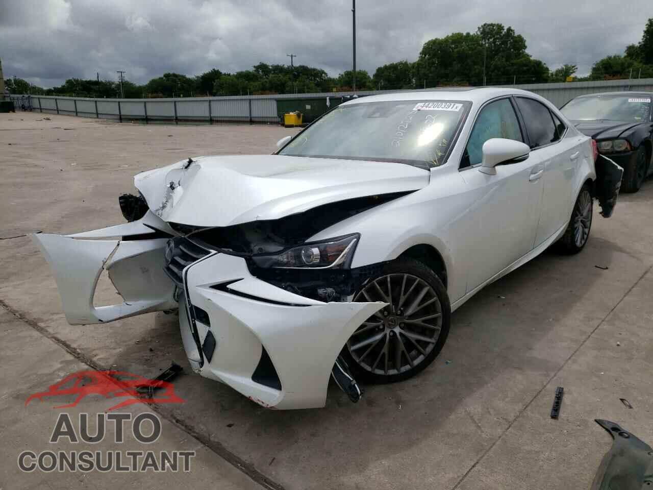 LEXUS IS 2017 - JTHBA1D25H5049859