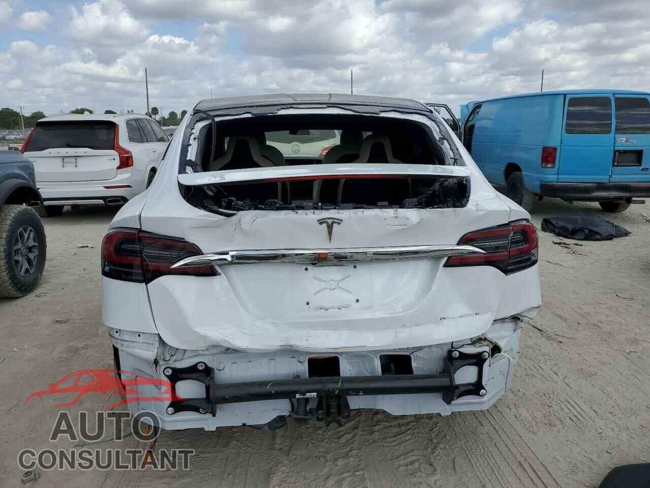 TESLA MODEL X 2021 - 5YJXCBE28MF310268