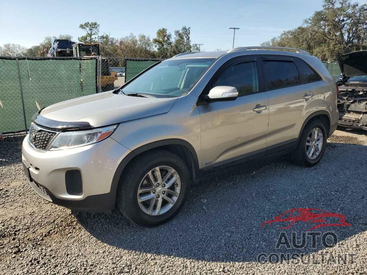 KIA SORENTO 2015 - 5XYKTDA79FG648572