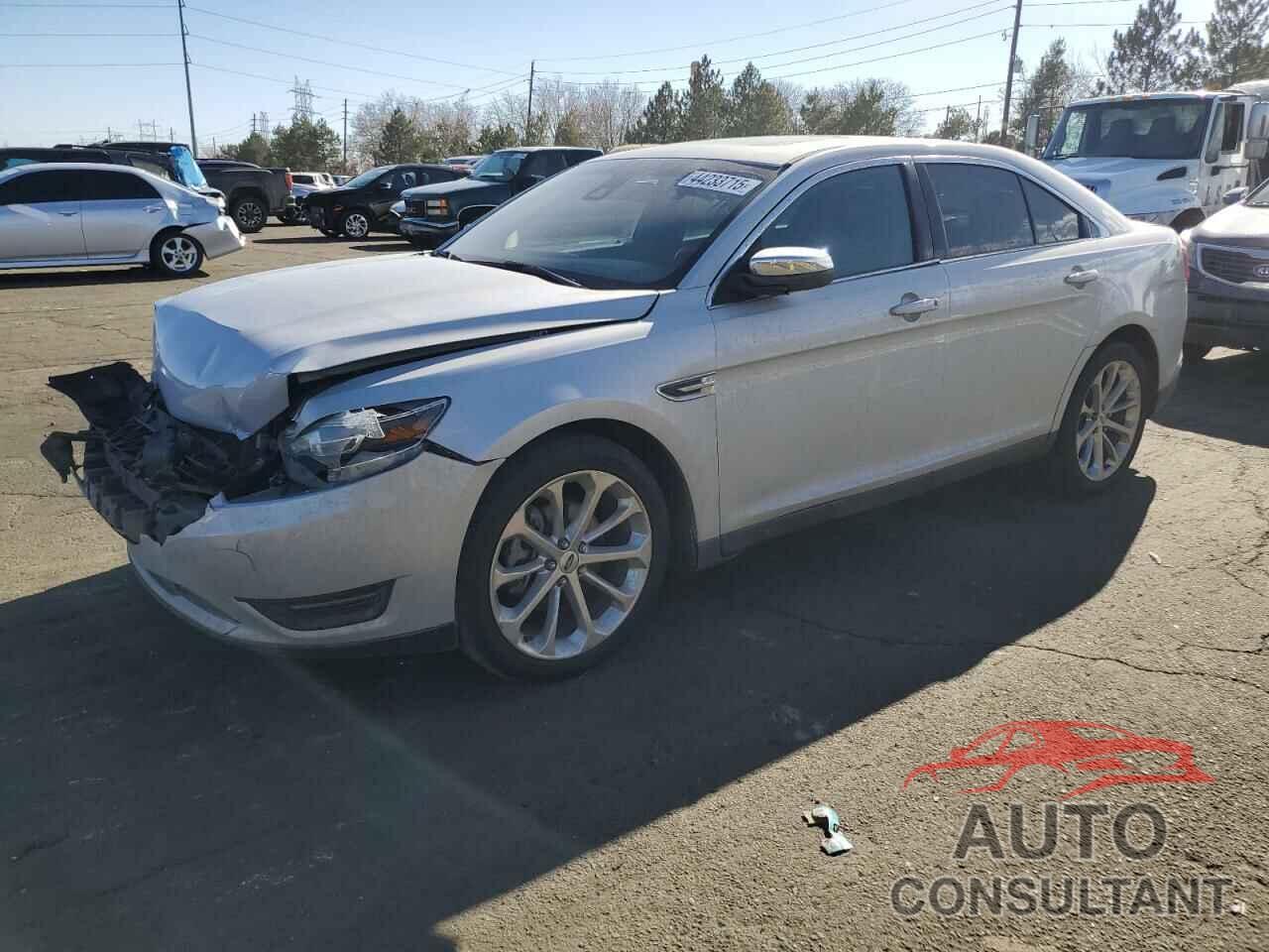 FORD TAURUS 2018 - 1FAHP2J85JG124228