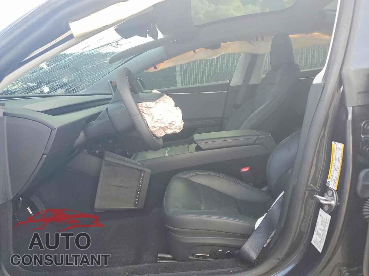 TESLA MODEL 3 2025 - 5YJ3E1EA5SF972588