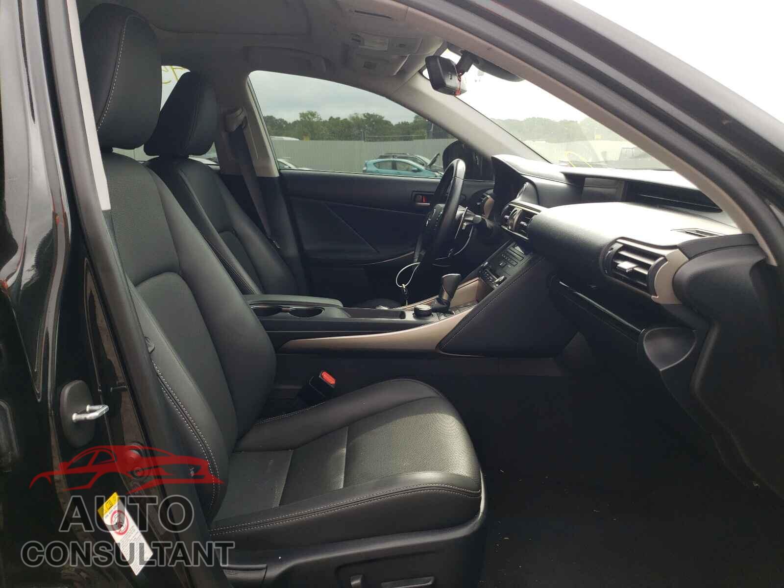 LEXUS IS 2017 - JTHBA1D20H5060283