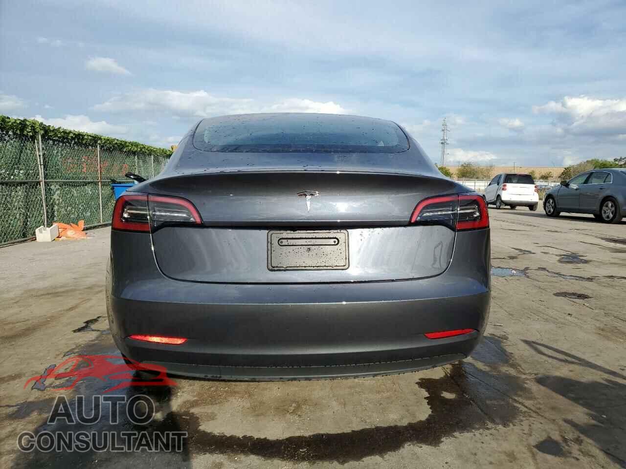 TESLA MODEL 3 2023 - 5YJ3E1EA5PF600143